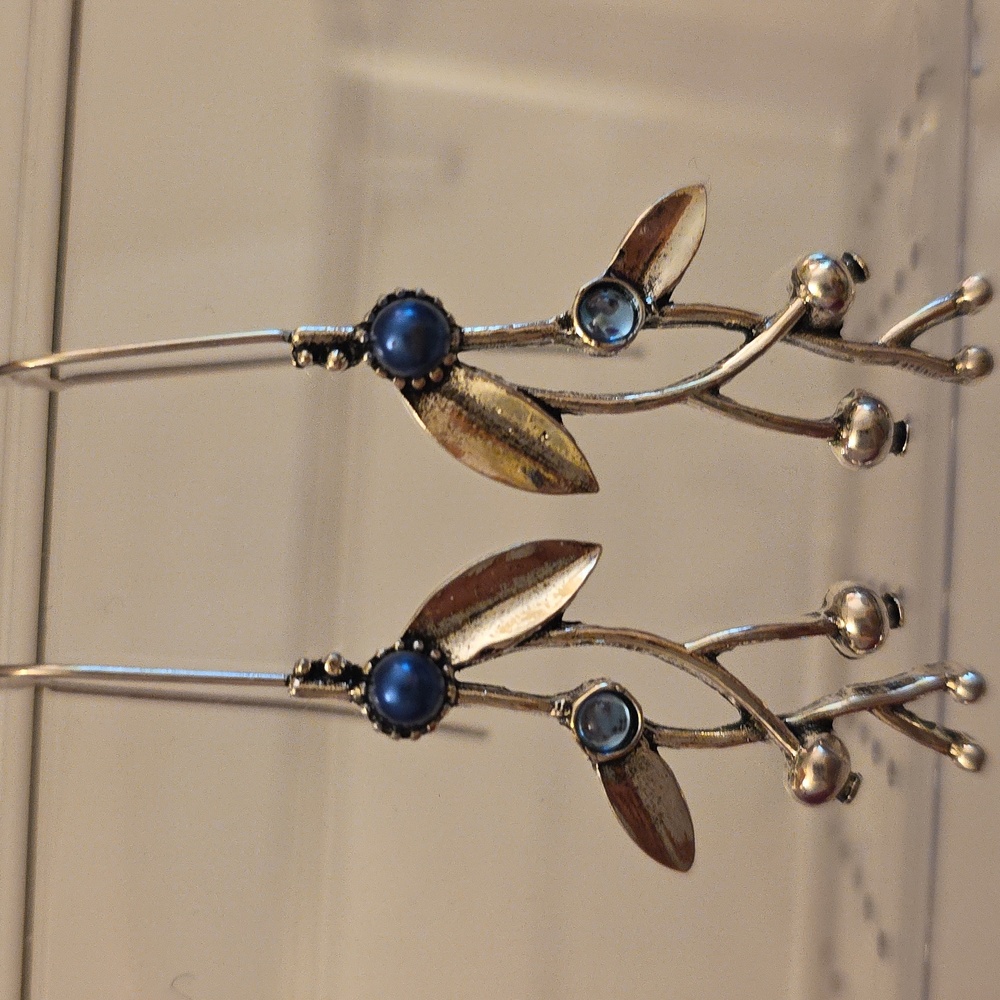 BlueBerry Earrings Beautiful Dangle  BlueBerry Gems